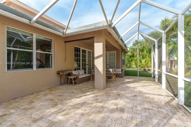 4963 NW 58th Ave, Coral Springs, FL 33067