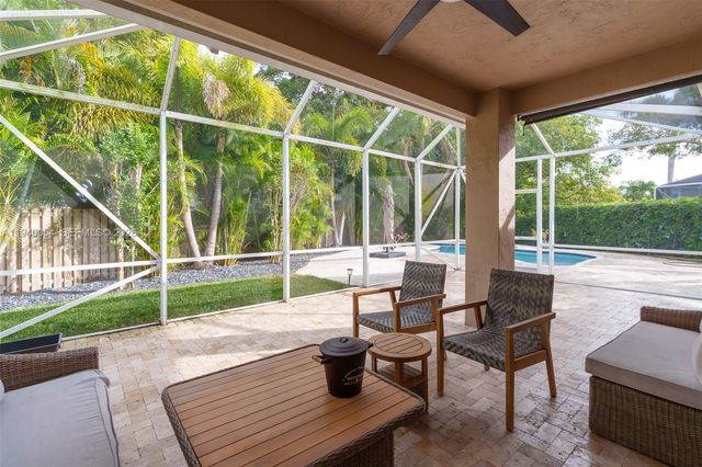 4963 NW 58th Ave, Coral Springs, FL 33067