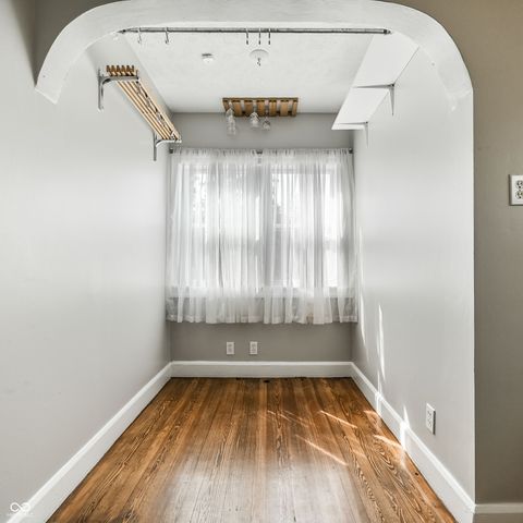 5855 E 10th Street, Indianapolis, IN 46219