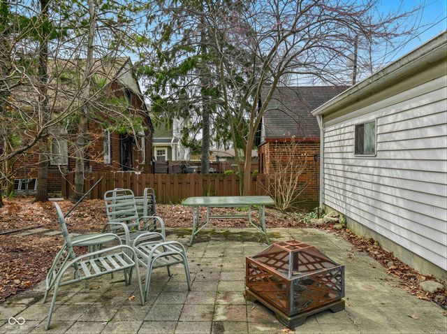 5855 E 10th Street, Indianapolis, IN 46219