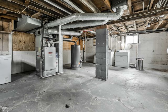 5855 E 10th Street, Indianapolis, IN 46219