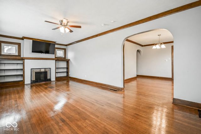 5855 E 10th Street, Indianapolis, IN 46219