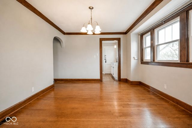 5855 E 10th Street, Indianapolis, IN 46219