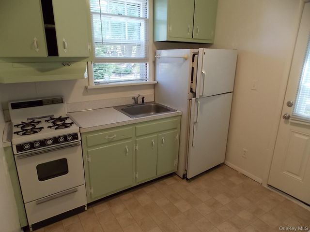 111 Lakeside Trail A, Ridge, NY 11961