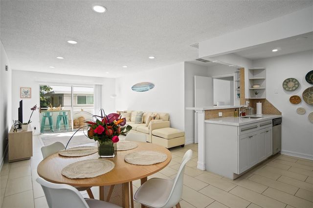 3212 NE 12th Street 203, Pompano Beach, FL 33062