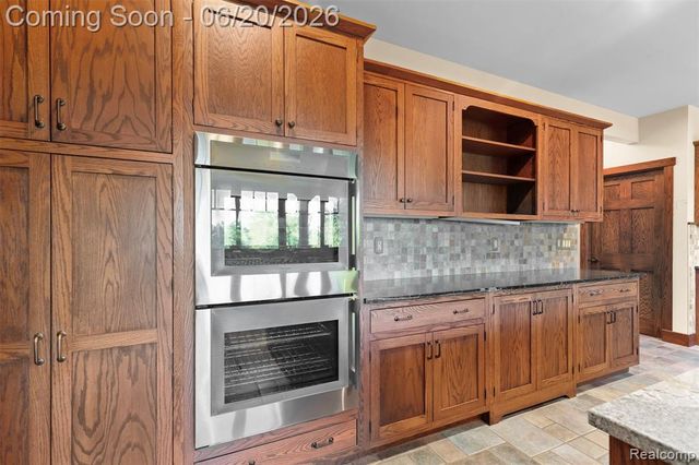 8861 Pleasantview, Northville, MI 48168