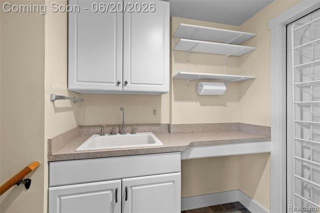8861 Pleasantview, Northville, MI 48168