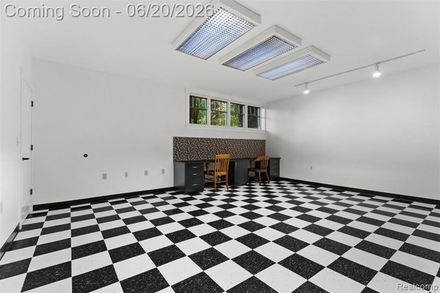 8861 Pleasantview, Northville, MI 48168