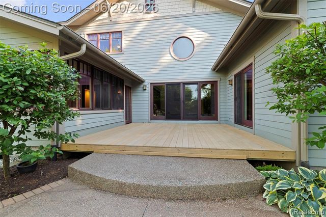 8861 Pleasantview, Northville, MI 48168
