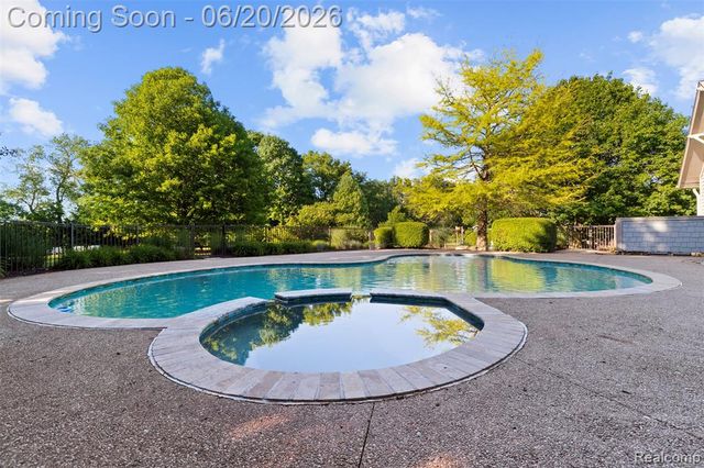 8861 Pleasantview, Northville, MI 48168