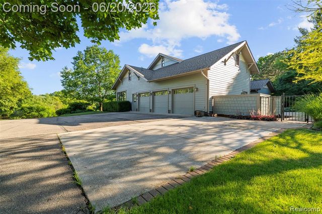 8861 Pleasantview, Northville, MI 48168