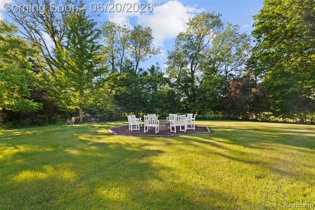 8861 Pleasantview, Northville, MI 48168
