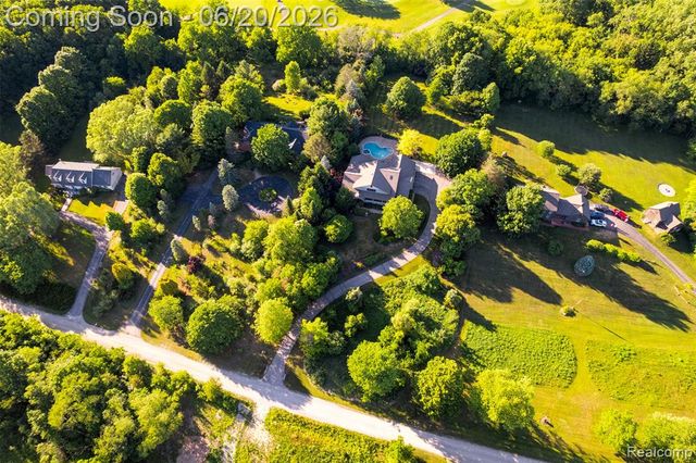 8861 Pleasantview, Northville, MI 48168