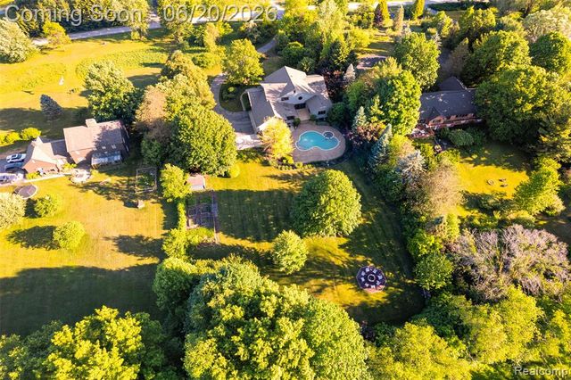 8861 Pleasantview, Northville, MI 48168
