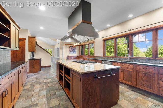 8861 Pleasantview, Northville, MI 48168