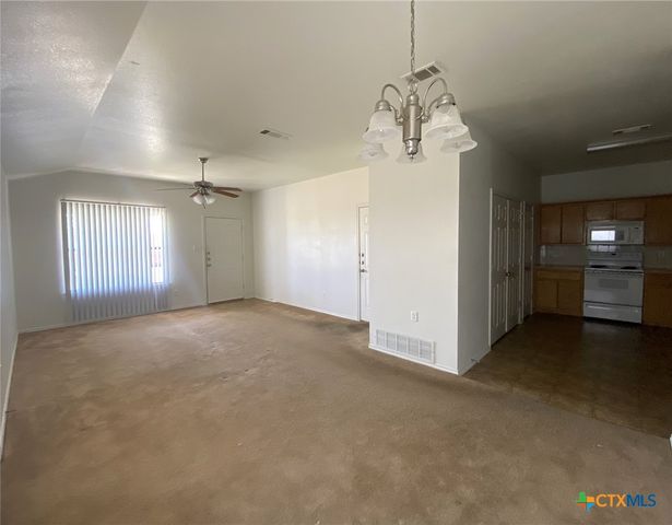 2802 Ashley Drive 2802, Copperas Cove, TX 76522