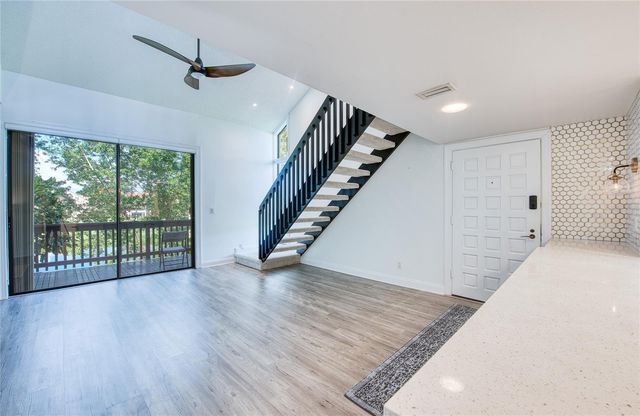 1328 PELICAN CREEK CROSSING D, St Petersburg, FL 33707