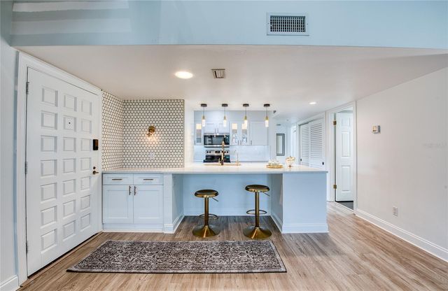 1328 PELICAN CREEK CROSSING D, St Petersburg, FL 33707