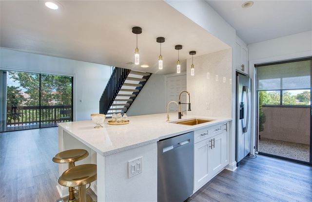 1328 PELICAN CREEK CROSSING D, St Petersburg, FL 33707