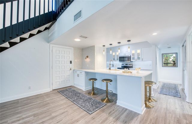 1328 PELICAN CREEK CROSSING D, St Petersburg, FL 33707