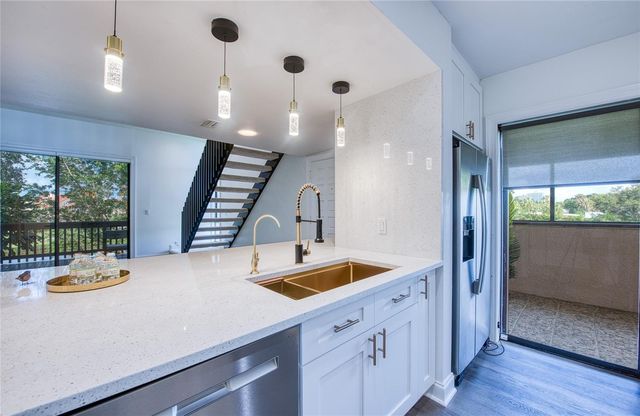 1328 PELICAN CREEK CROSSING D, St Petersburg, FL 33707