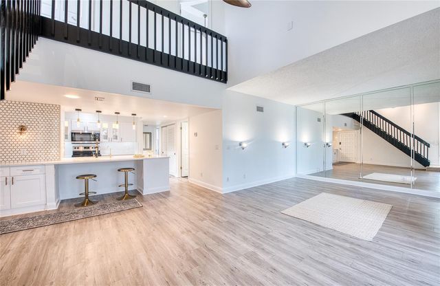 1328 PELICAN CREEK CROSSING D, St Petersburg, FL 33707