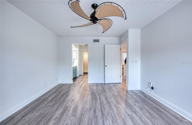 1328 PELICAN CREEK CROSSING D, St Petersburg, FL 33707
