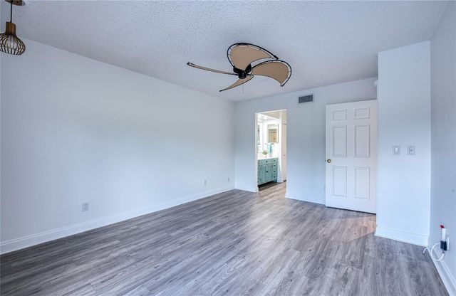 1328 PELICAN CREEK CROSSING D, St Petersburg, FL 33707
