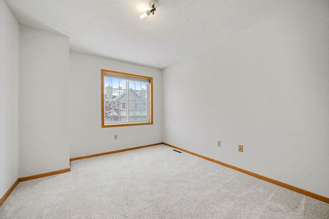 15329 Greenhaven Lane 102, Burnsville, MN 55306