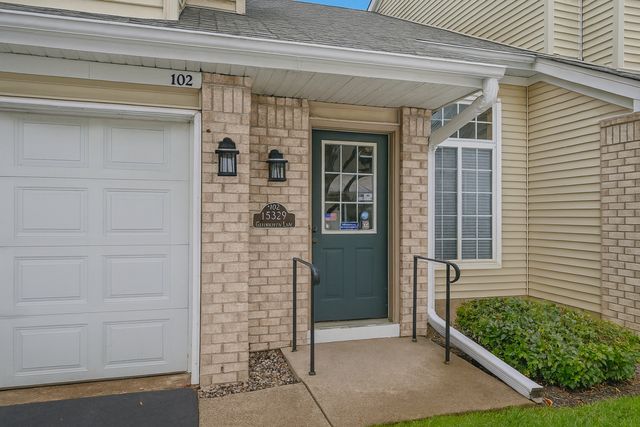 15329 Greenhaven Lane 102, Burnsville, MN 55306