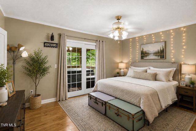 127 Hallborough Drive, Jonesborough, TN 37659