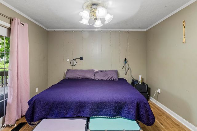 127 Hallborough Drive, Jonesborough, TN 37659