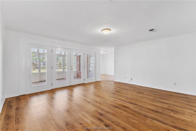 1211 King Arthur Circle, College Station, TX 77840