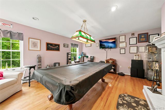 228 W Mombasha Road, Monroe, NY 10950