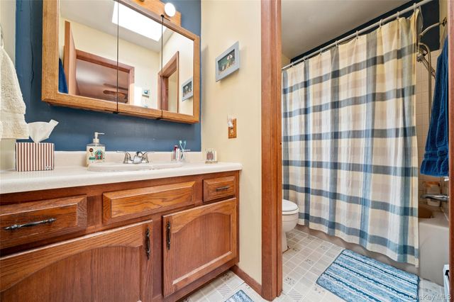 228 W Mombasha Road, Monroe, NY 10950