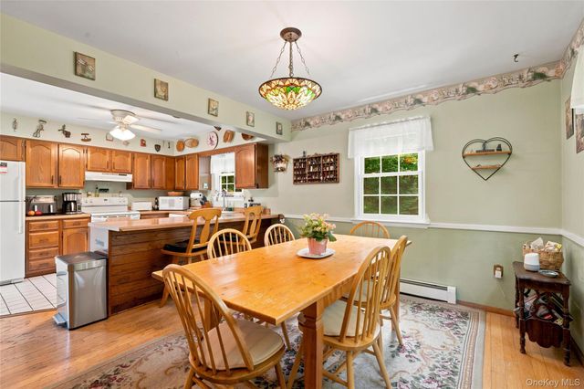 228 W Mombasha Road, Monroe, NY 10950