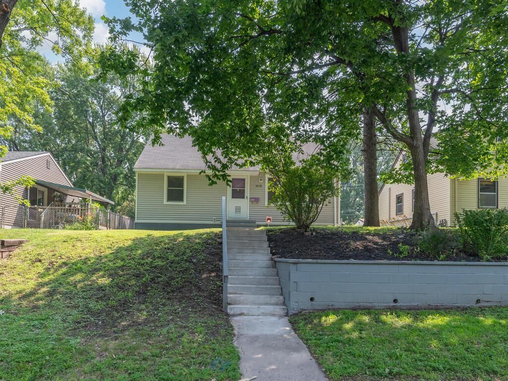 4213 Main Street NE, Columbia Heights, MN 55421