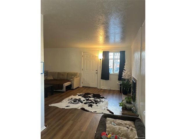 24 Cedar Ct, Longmont, CO 80503