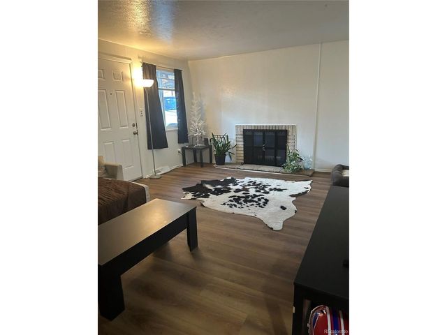 24 Cedar Ct, Longmont, CO 80503