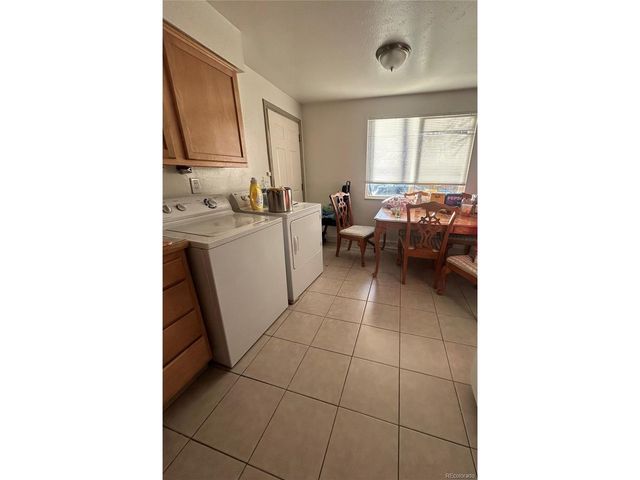 24 Cedar Ct, Longmont, CO 80503