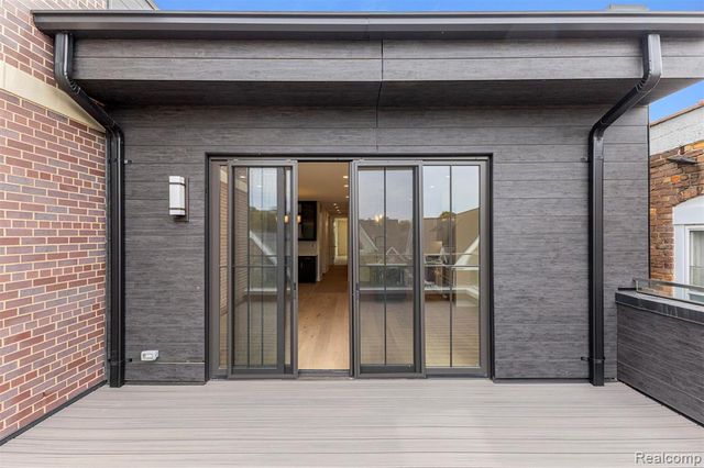 156 N Center Unit 303, Northville, MI 48167