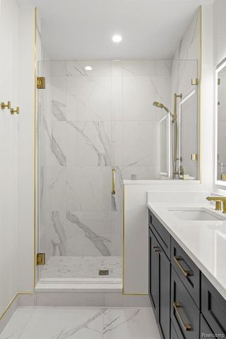 156 N Center Unit 303, Northville, MI 48167