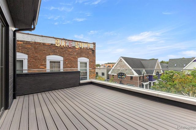 156 N Center Unit 303, Northville, MI 48167