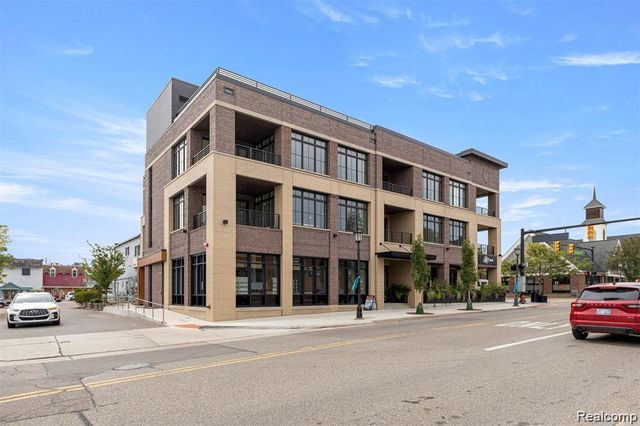 156 N Center Unit 303, Northville, MI 48167