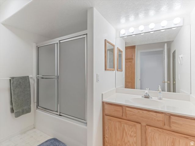 5118 W OLD CREEK RD, West Jordan, UT 84081