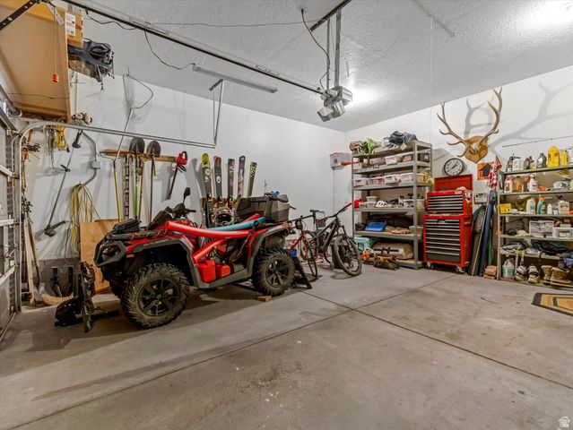 5118 W OLD CREEK RD, West Jordan, UT 84081