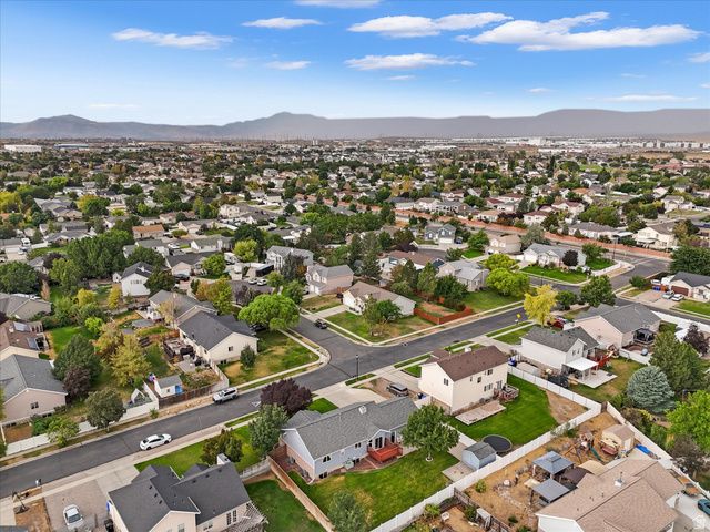 5118 W OLD CREEK RD, West Jordan, UT 84081