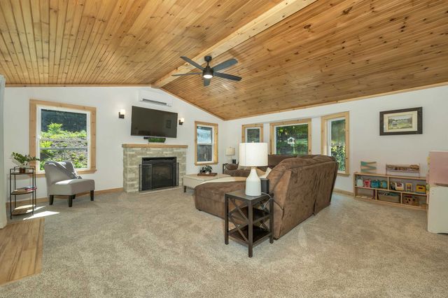 178 Bow Bog Road, Bow, NH 03304