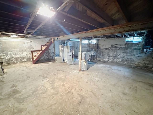 1418 35th Avenue, Rock Island, IL 61201