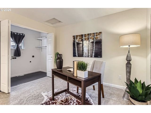 11369 Sw SYCAMORE Pl, Portland, OR 97223